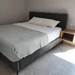 Pnoes 公寓 斯基亚索斯镇