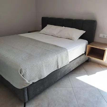 Pnoes شقة مدينة سكياثوس