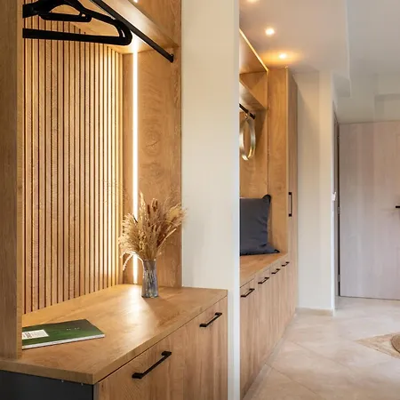Pnoes Apartment