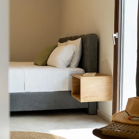 Apartment Pnoes Skiathos Town