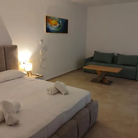 Pnoes Apartment *