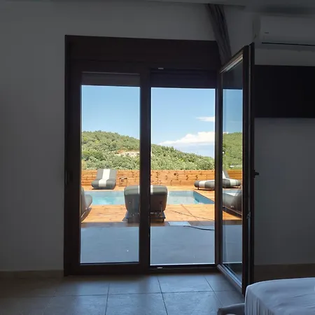 Pnoes * 斯基亚索斯镇