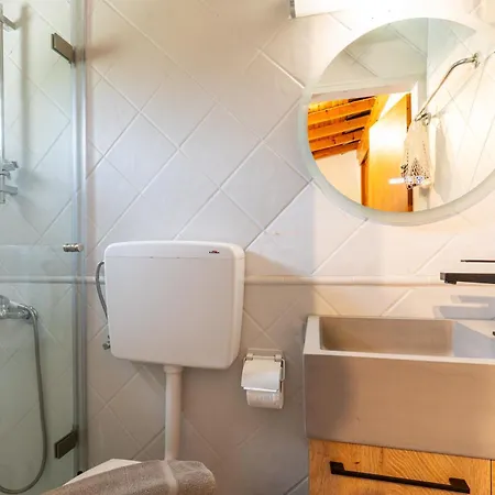Apartment Pnoes Skiathos Town