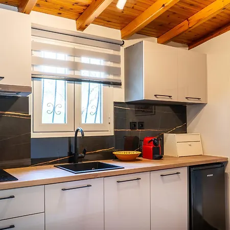 Pnoes Apartment