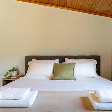 Apartment Pnoes Skiathos Town