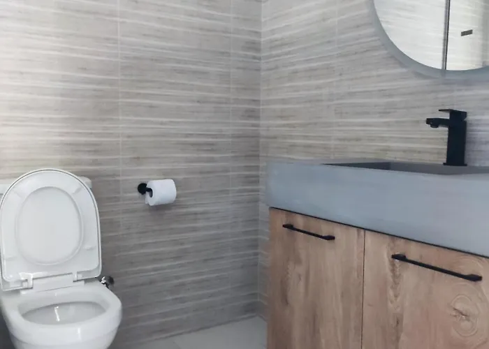 Διαμέρισμα Pnoes *