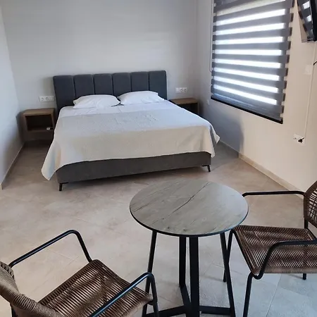 Pnoes Skiathos stad